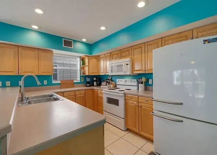 The Oasis In Indian Shores, Fl Apartment *